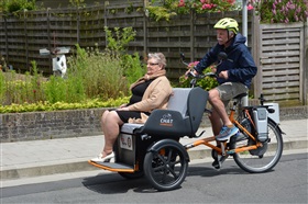 Riksja's rijden ook in de Westhoek